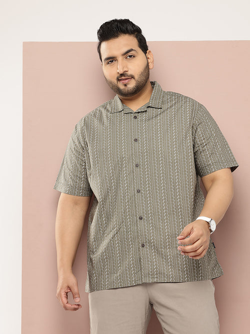 Thomas Scott Men Olive Plus Size Regular Fit Short Sleeves Geometric Printed Casual Shirt