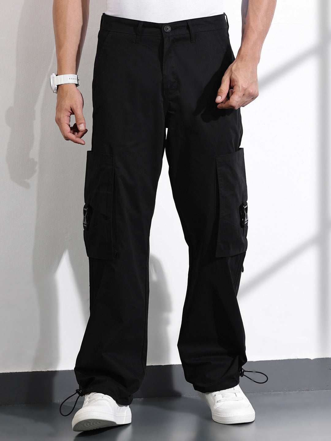 Thomas Scott Men Black Cotton Mid-Rise Original Cargo Trouser