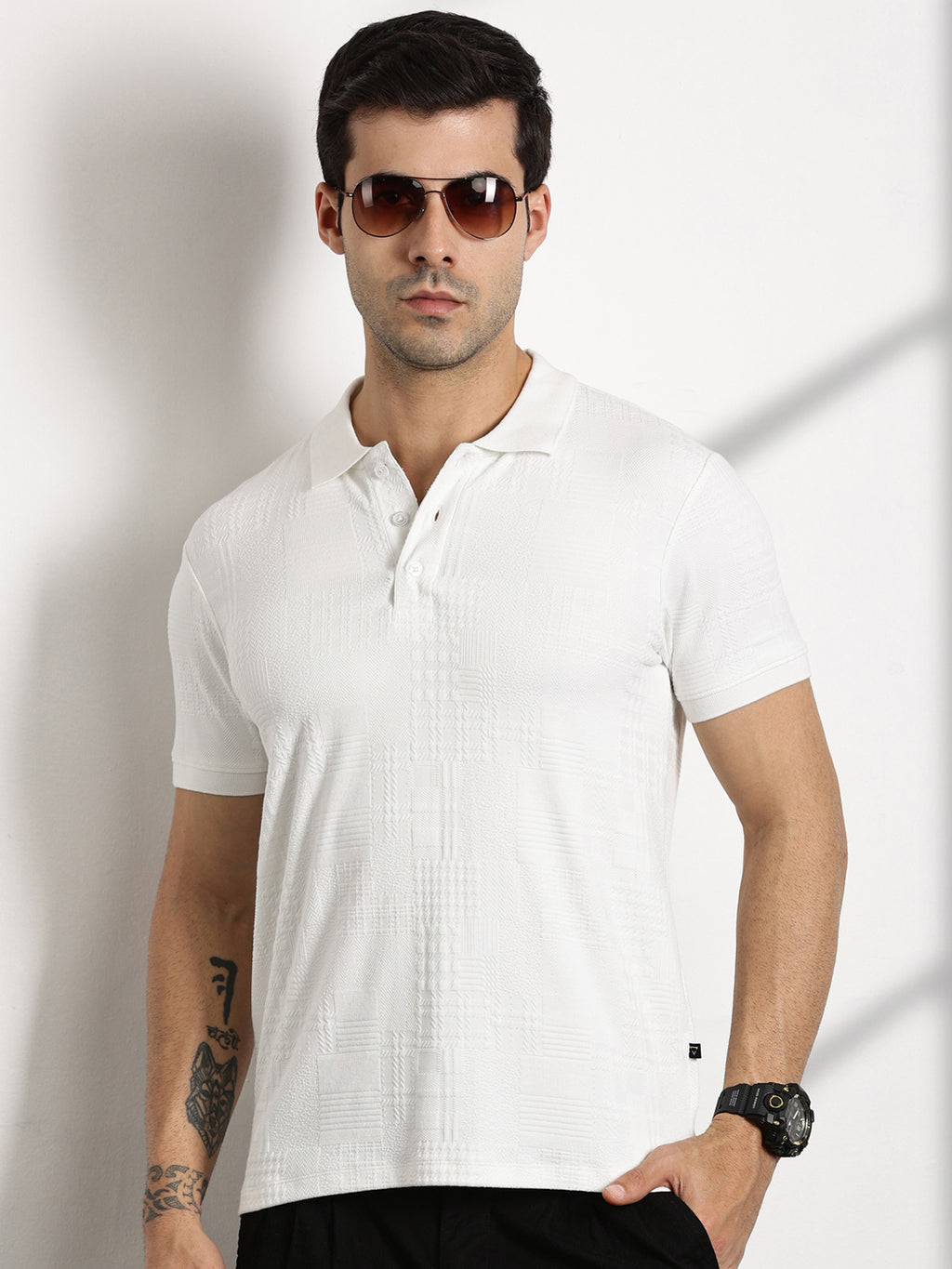 Thomas Scott Men White Textured Polo Collar Regular Fit T-shirt