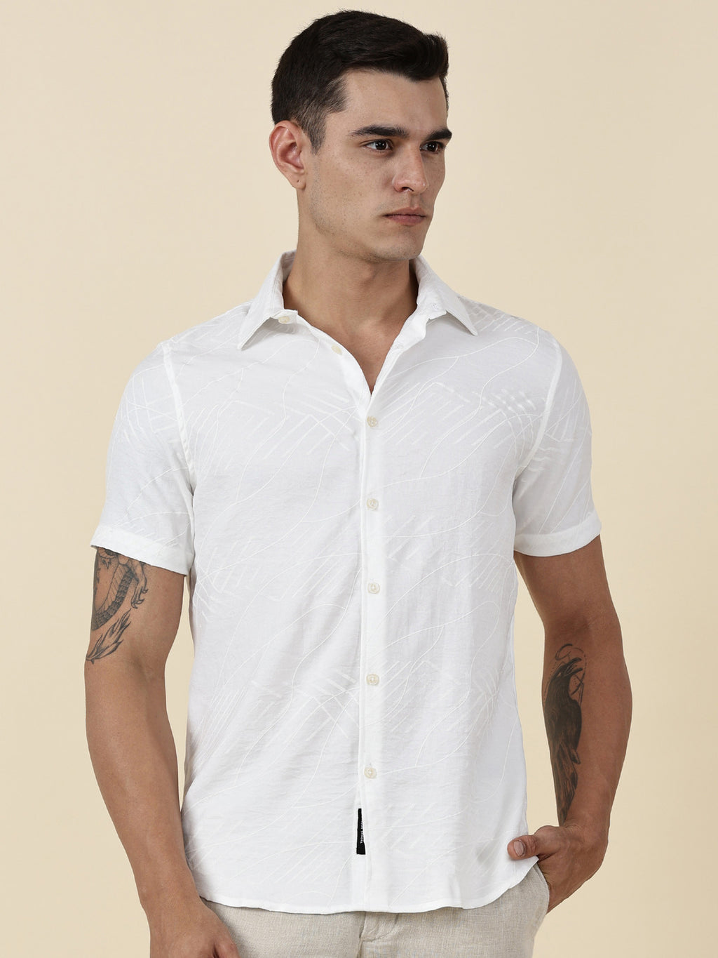 Thomas Scott Men White Slim Fit Short Sleeves Abstract Print Casual Shirt