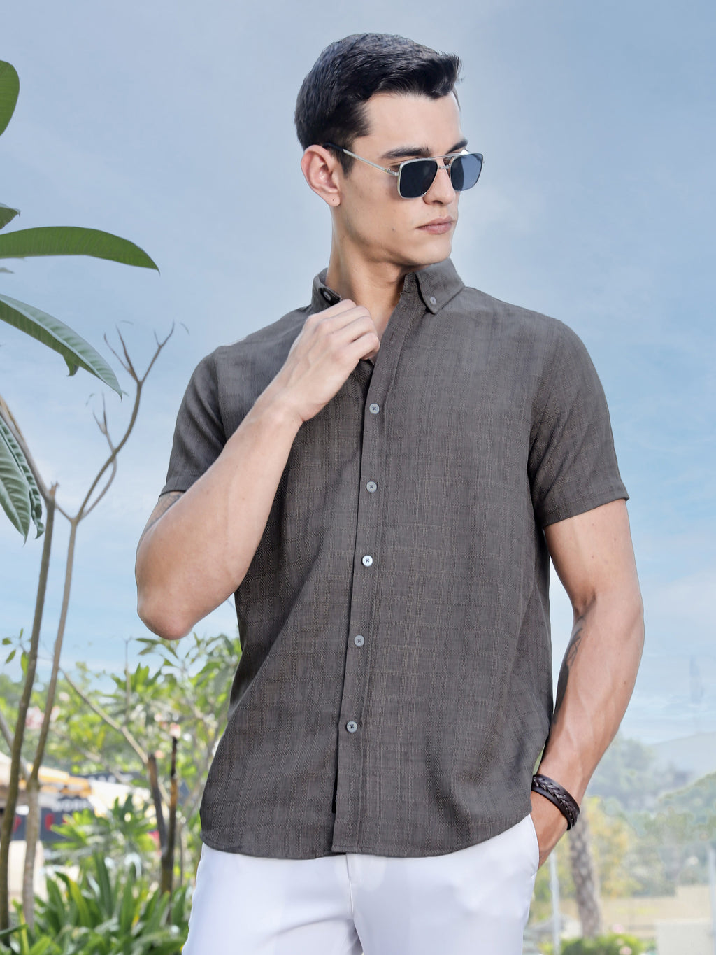 Thomas Scott Men Brown Slim Fit Short Sleeves Windowpane Checks Woven Casual Shirt