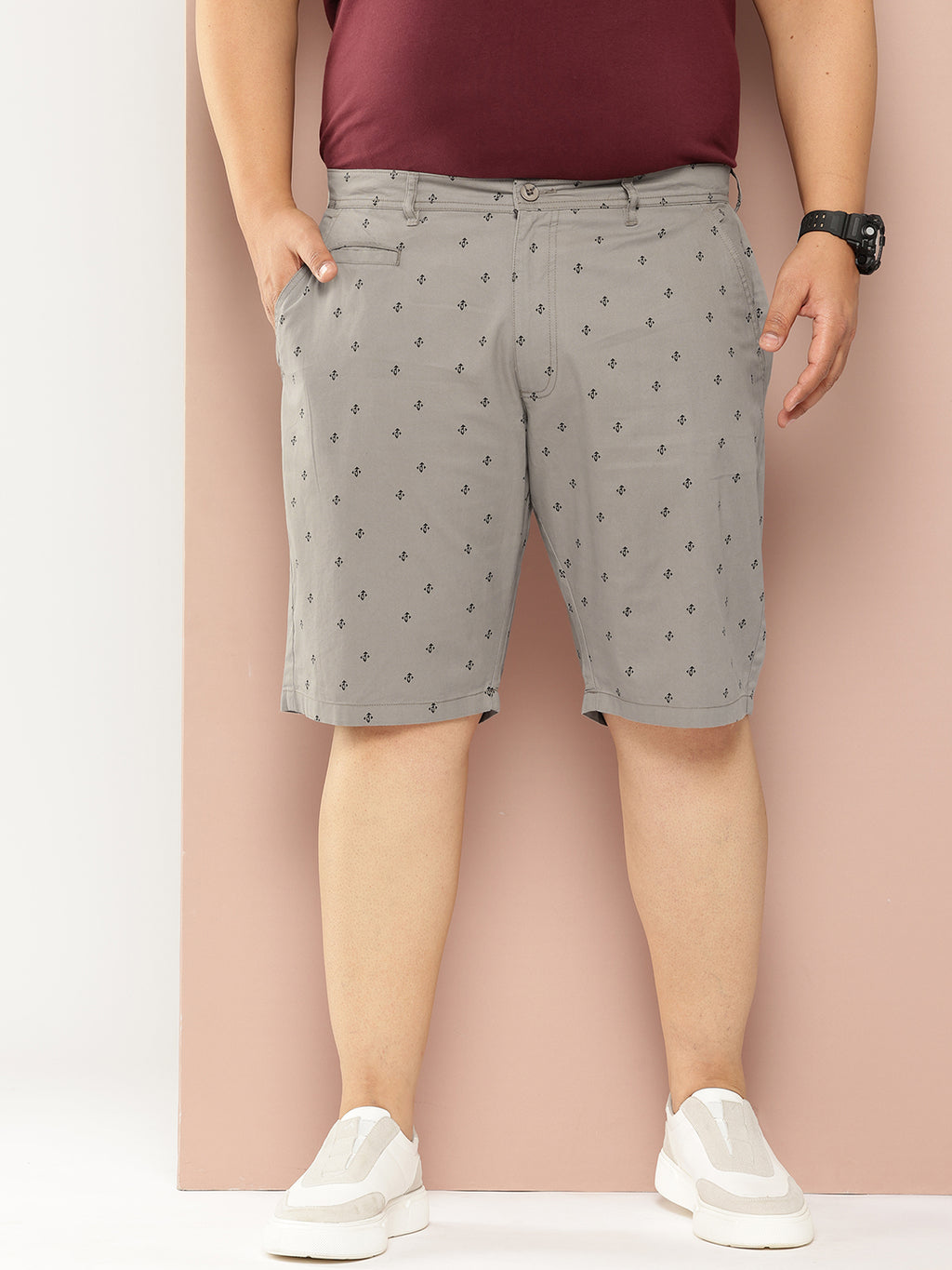 Thomas Scott Men Grey Plus Size Regular Fit Mid-Rise Mirco Ditsy Printed Woven Outdoor Shorts