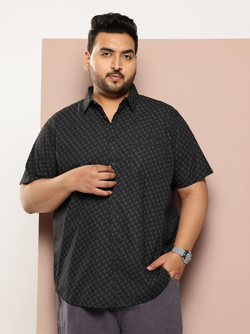 Thomas Scott Men Black Plus Size Regular Fit Short Sleeves Geometric Printed Woven Casual Shirt