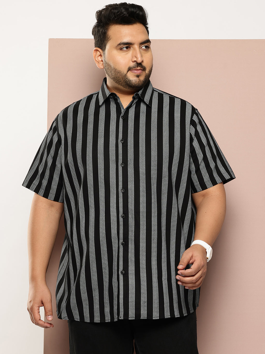 Thomas Scott Men Black Plus Size Regular Fit Short Sleeves Waffle Printed Woven Casual Shirt