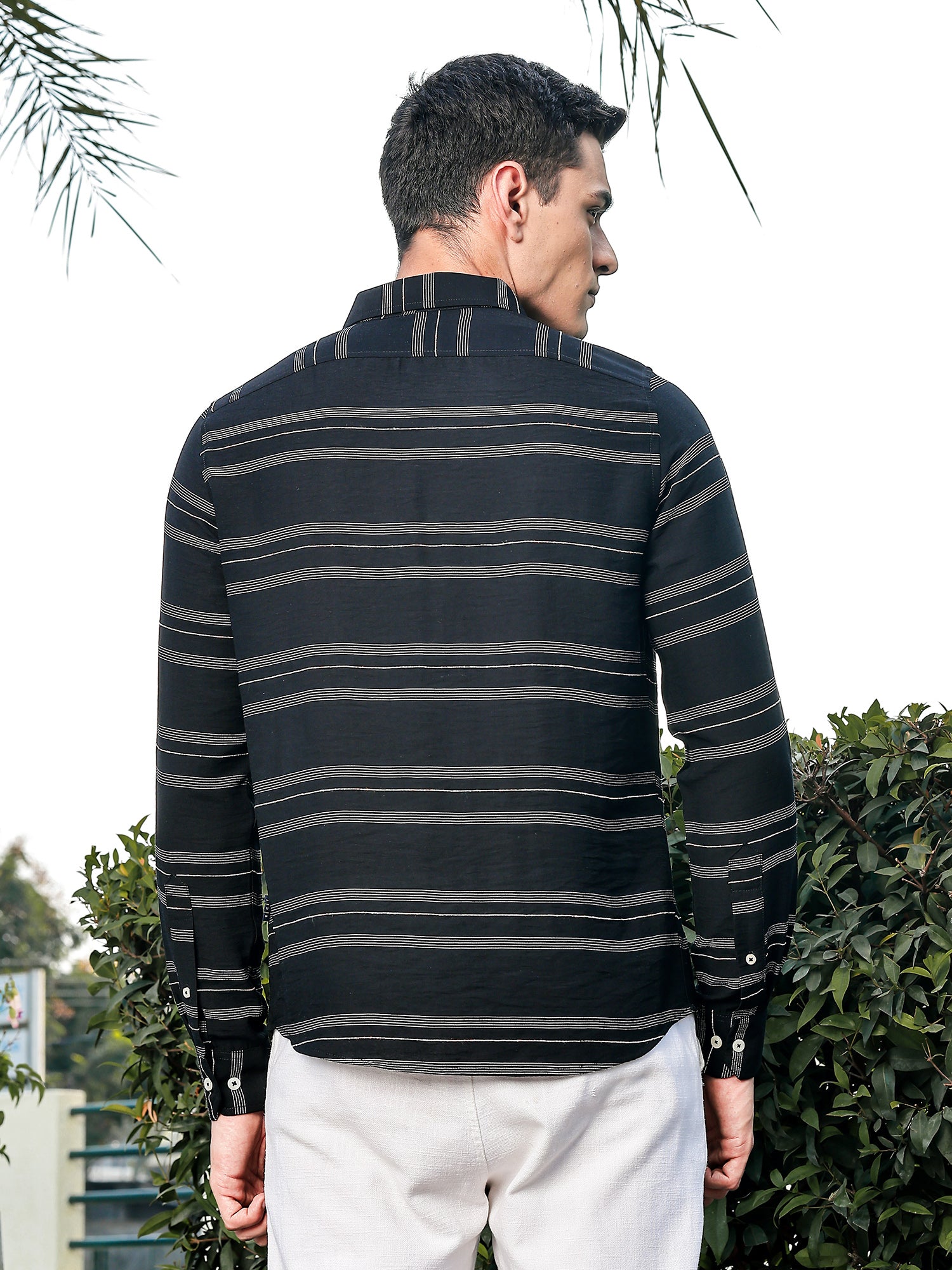 Thomas Scott Men Black Slim Fit Long Sleeves Horizontal Stripes Casual Shirt