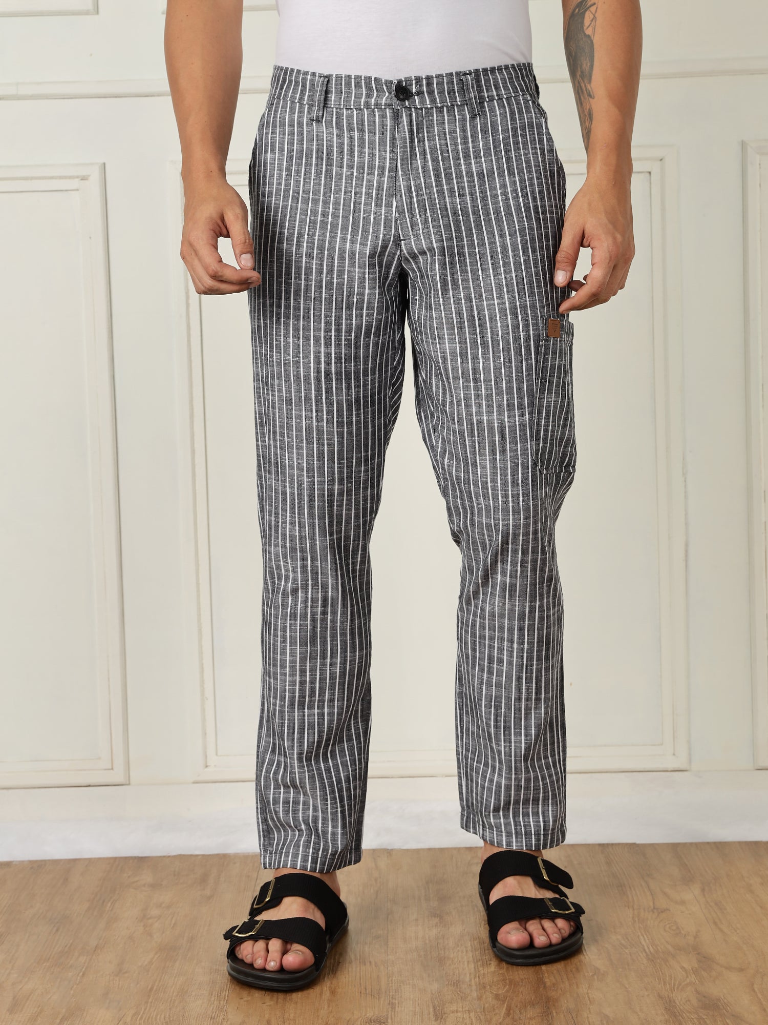 Thomas Scott Men Black Mid-Rise Straight Fit Striped Linen Trouser