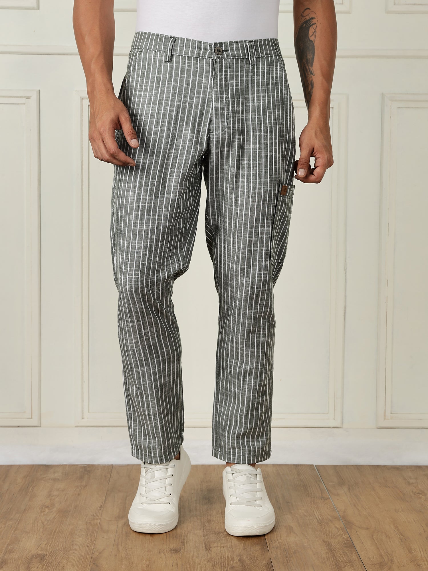 Thomas Scott Men Green Mid-Rise Straight Fit Striped Linen Trouser