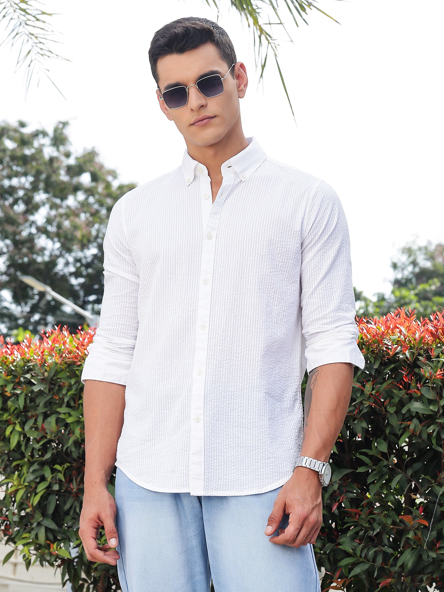 Thomas Scott Men White Slim Fit Long Sleeves Button-Down Collar Seersucker Shirt