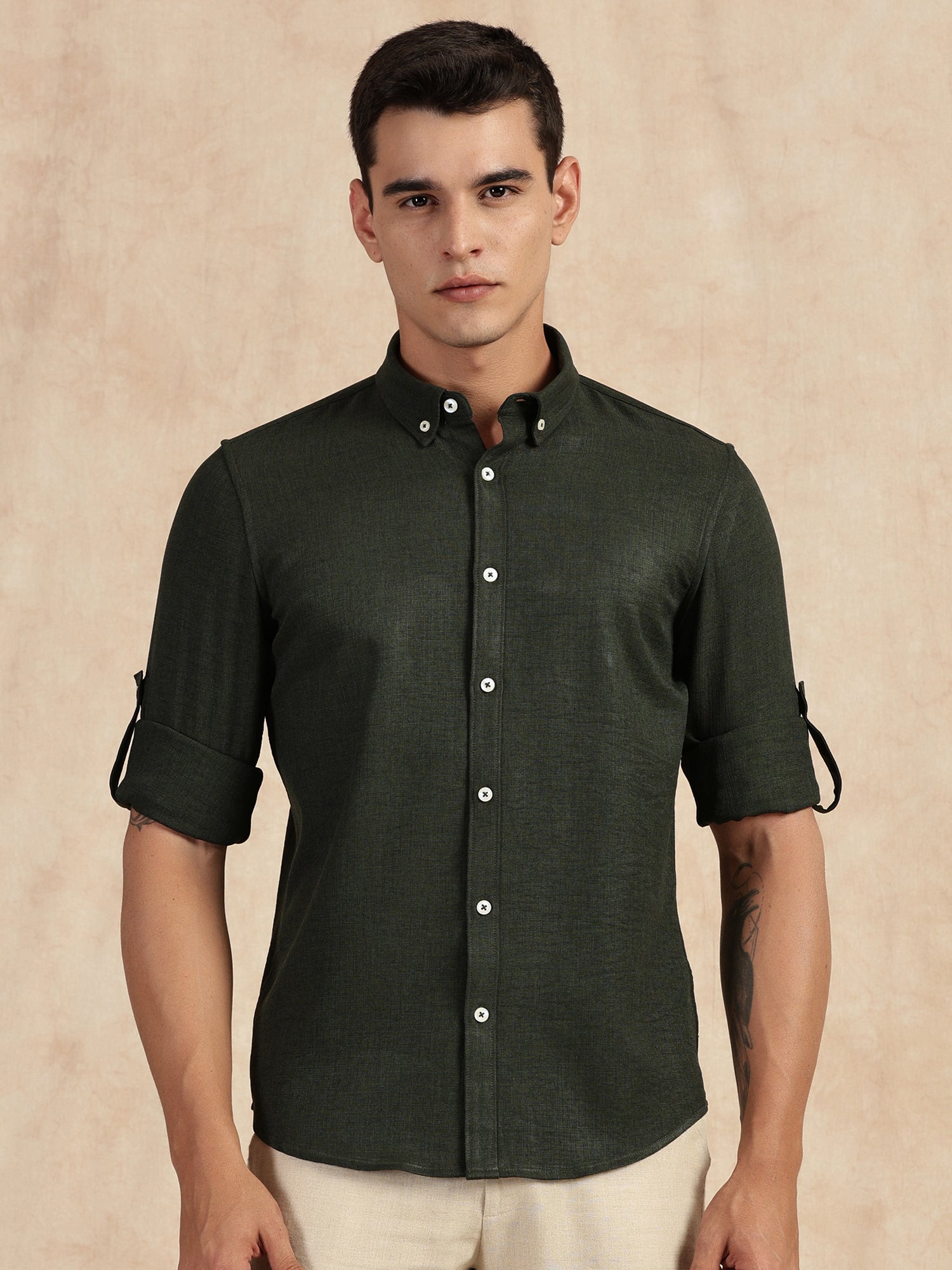 Thomas Scott Men Bottle Green Slim Fit Long Sleeves Button-Down Collar Polyester Casual Shirt
