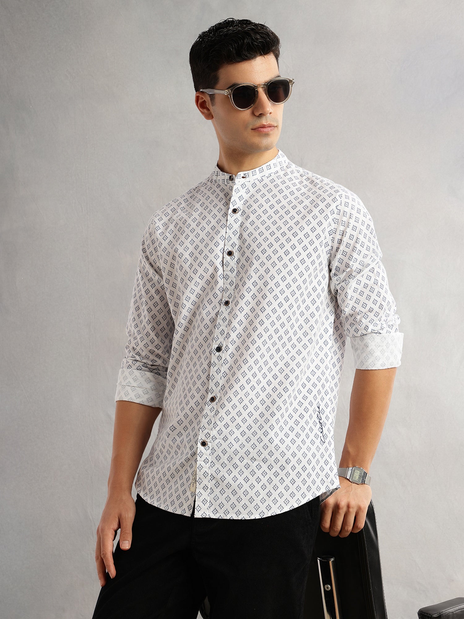 Thomas Scott Men White Slim Fit Long Sleeves Geometric Printed Mandarin Collar Cotton Linen Casual Shirt