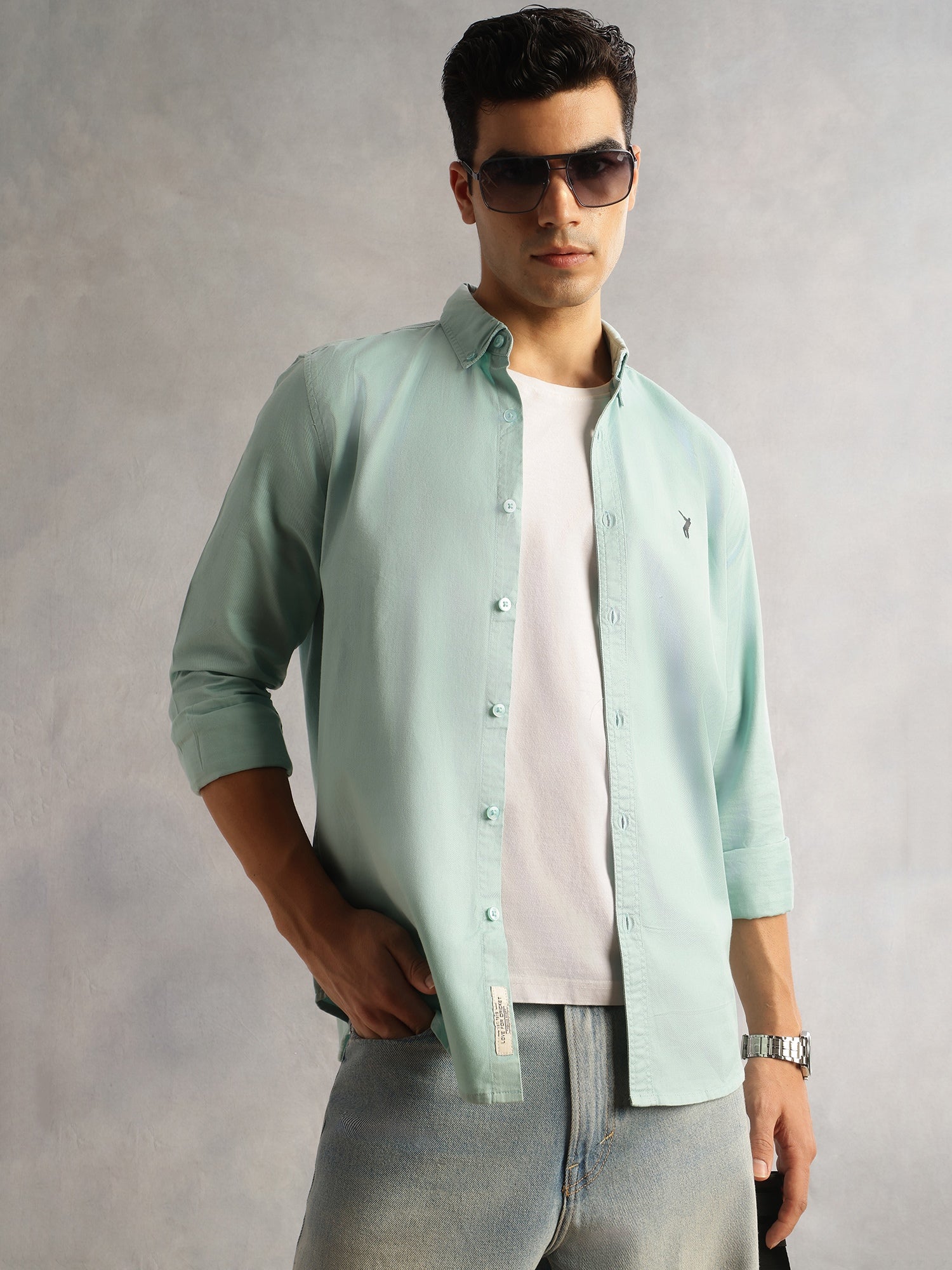Thomas Scott Men Sea Green Slim Fit Long Sleeves Button Down Collar Solid Twill Casual Shirt