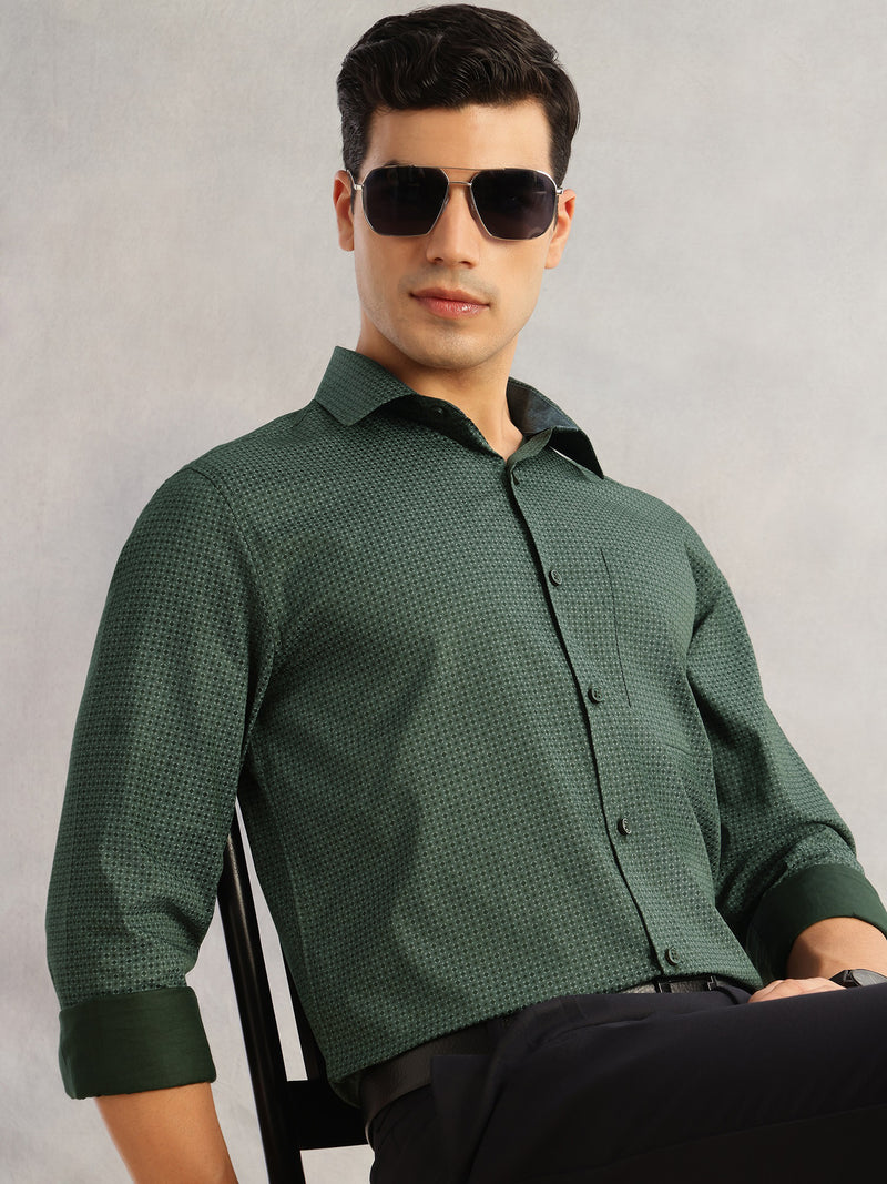 Thomas Scott Men Green Regular Fit Long Sleeves Cutaway Collar Geometric Printed 100% Cotton Satin Formal Shirt