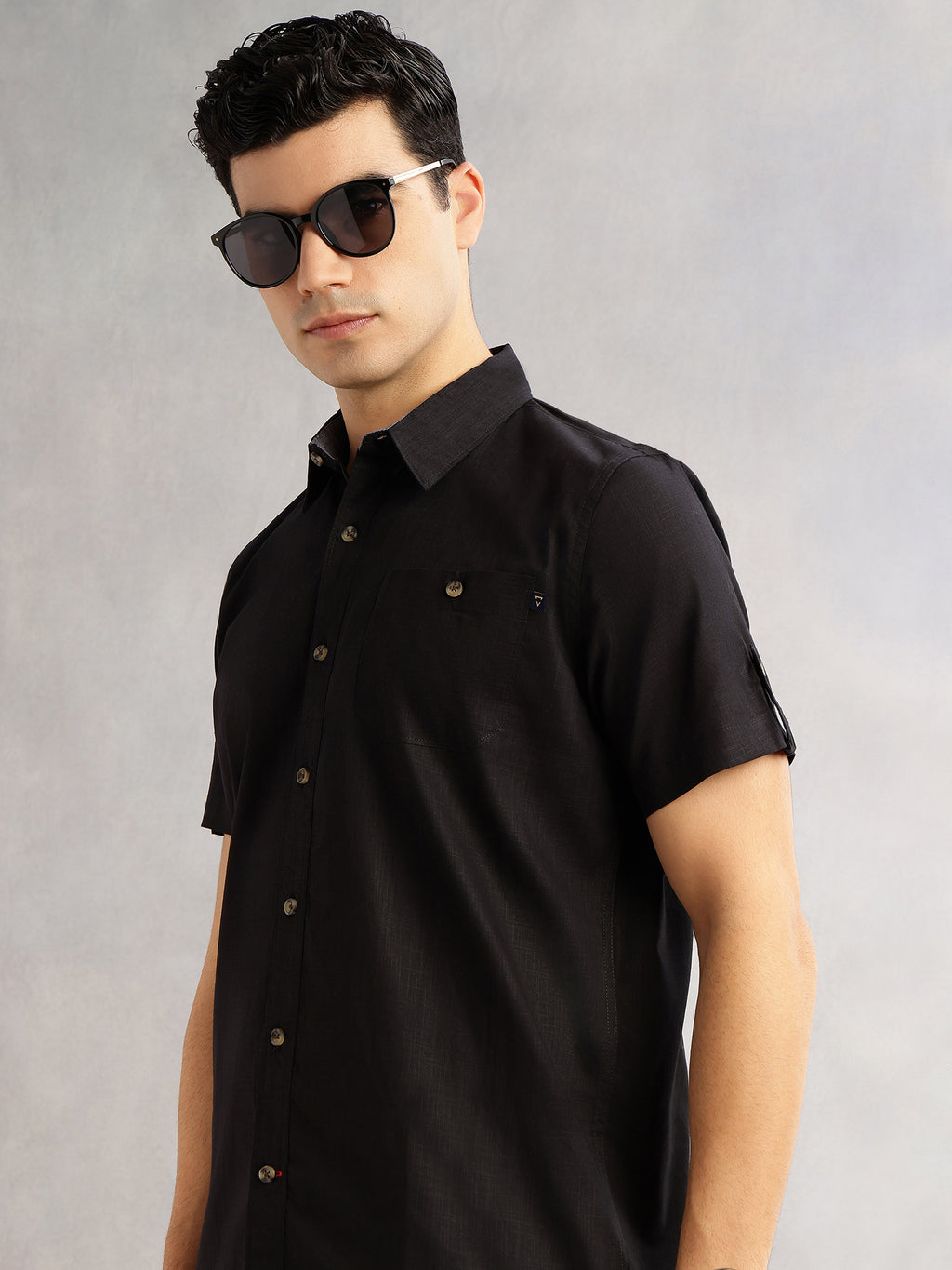 Thomas Scott Men Black Regular Fit Short Sleeves Spread Collar 100% Cotton Casual Shirt