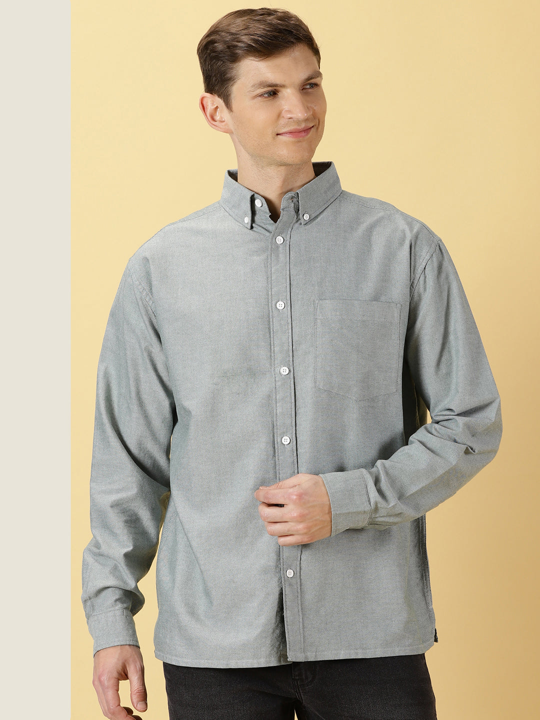 Thomas Scott Men Olive Boxy Fit Long Sleeves Spread Collar Solid 100% Cotton Oxford Casual Shirt