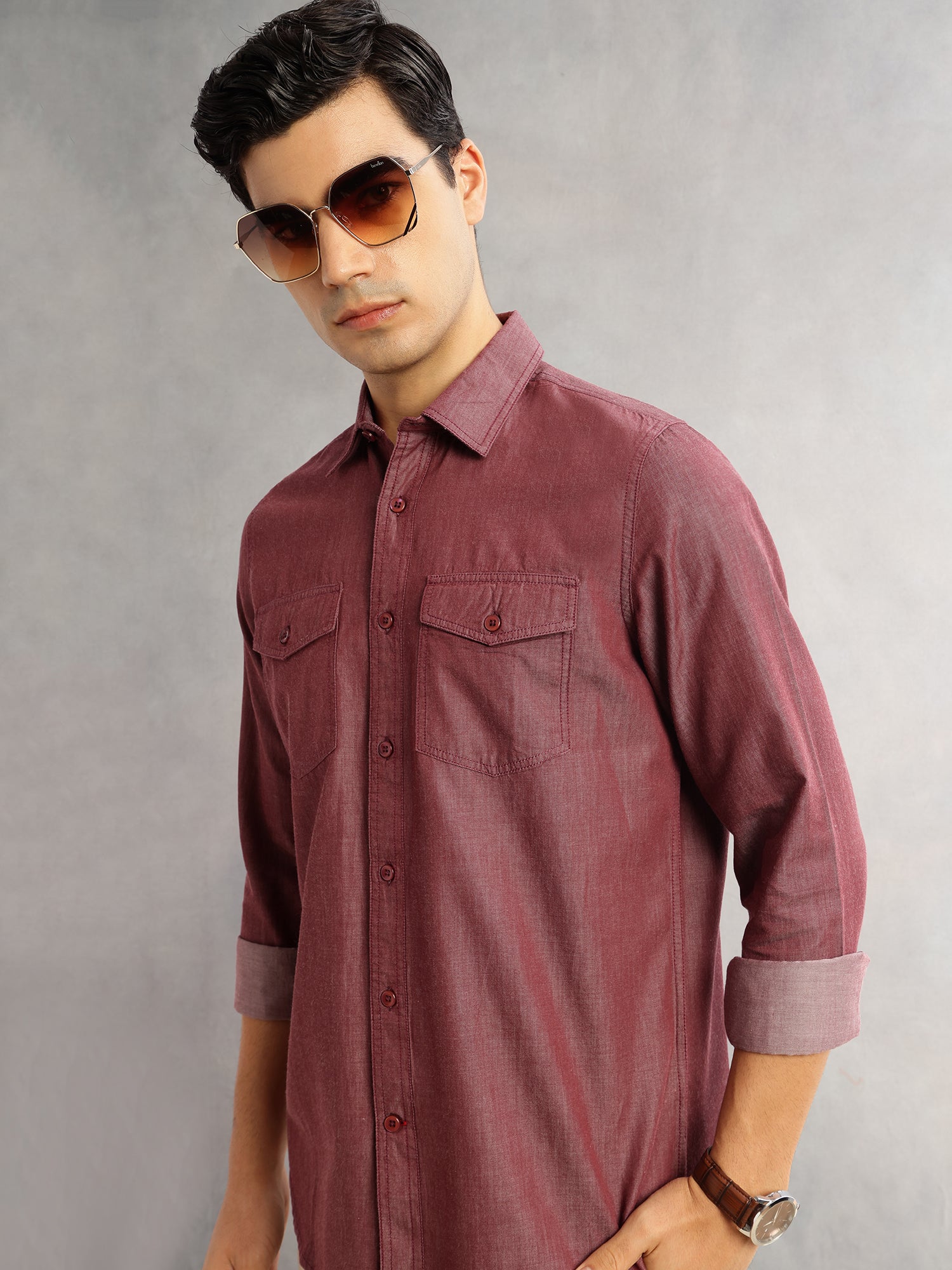 Thomas Scott Men Maroon Slim Fit Long Sleeves Spread Collar Chambray 100% Cotton Casual Shirt