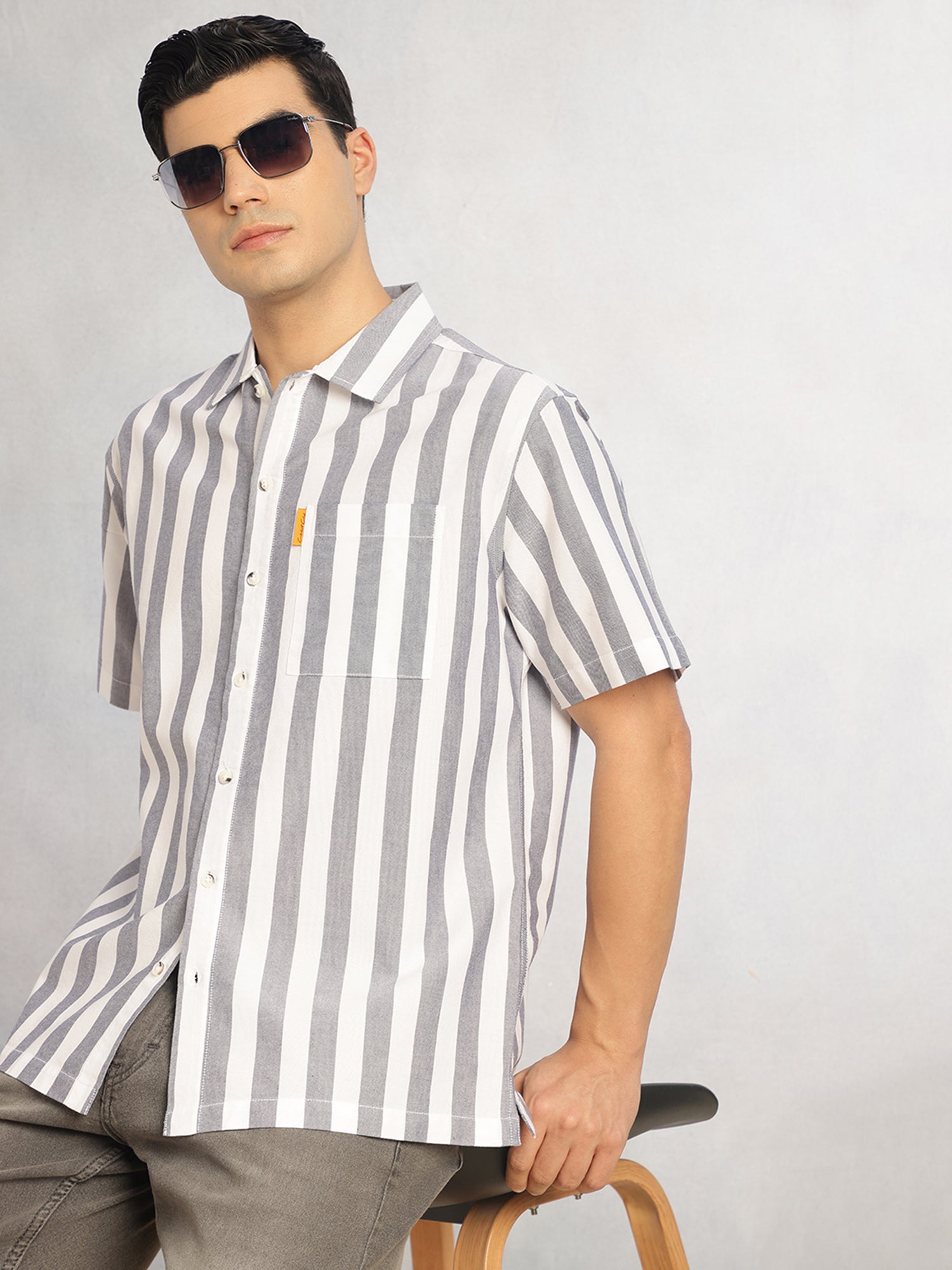Thomas Scott Men Navy Cricket Club Collection Oversized Short Sleeves Cuban Collar Vertical Striped 100% Cotton Oxford Casual Shirt