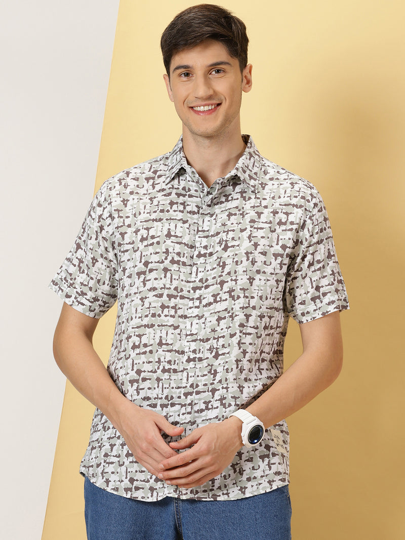 Thomas Scott Men Cream Short Sleeves Regular Sleeves Spread Collar Geometric Printed Cotton Rayon Casual Shirt