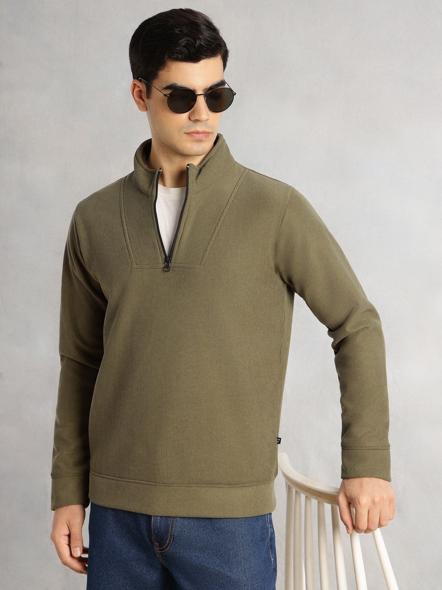 Thomas Scott Men Olive Regular Fit Long Sleeves Mock Neck Half-Zip Solid Polyester Knitted Sweatshirt