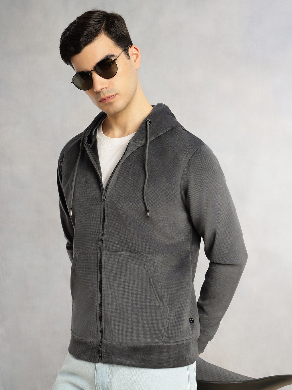Thomas Scott Men Grey Regular Fit Long Sleeves Kangaroo Pocket Polyester Hoodie Sweatshirt