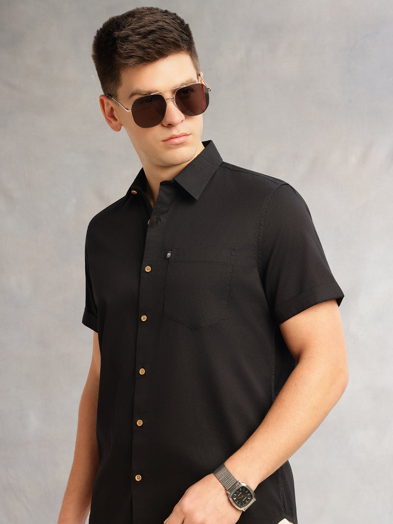 Thomas Scott Men Black Slim Fit Short Sleeves Spread Collar Solid Casual Shirt