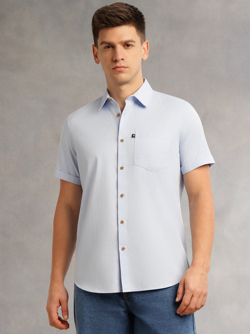 Thomas Scott Men Sky Blue Slim Fit Short Sleeves Spread Collar Solid Casual Shirt