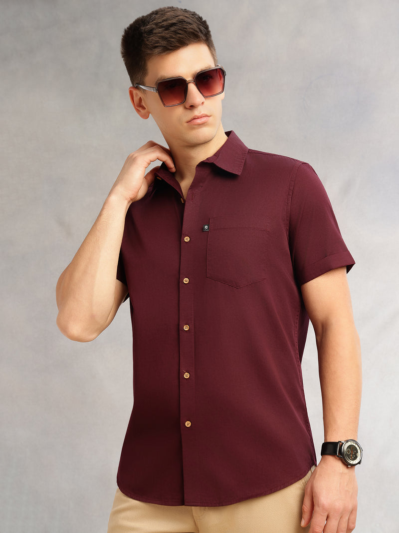 Thomas Scott Men Wine Slim Fit Short Sleeves Spread Collar Solid Casual Shirt
