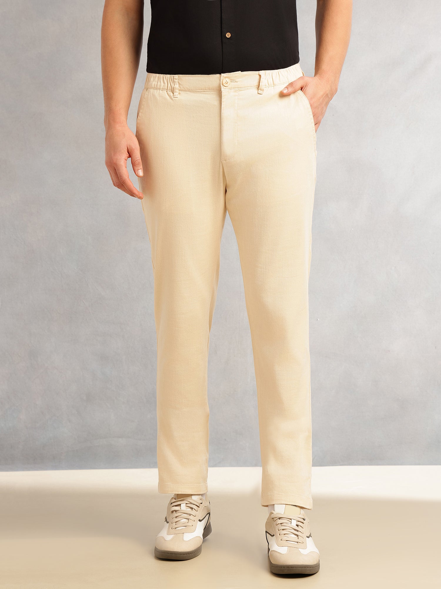 Thomas Scott Men Cream Straight Fit Mid-Rise Solid 4 Pockets Woven Chinos Trouser