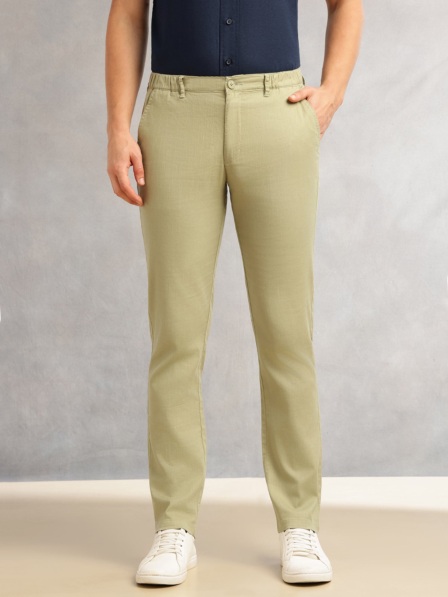 Thomas Scott Men Mint Straight Fit Mid-Rise Solid 4 Pockets Woven Chinos Trouser