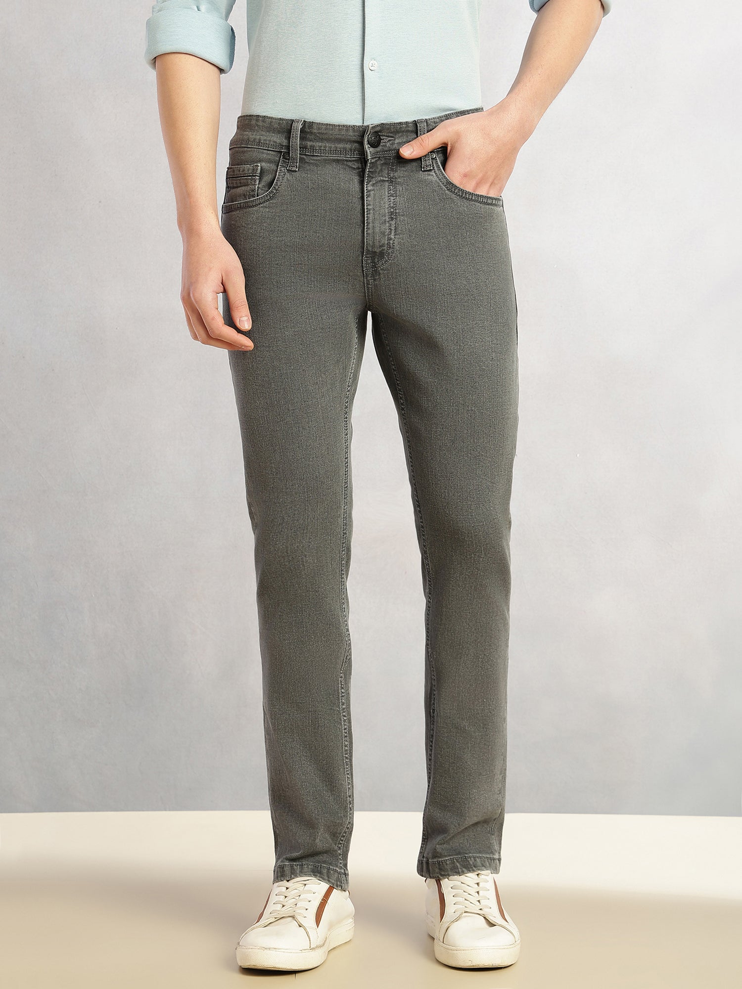 Thomas Scott Men Grey Cricket Club Collection Straight Fit Mid-Rise Faded 5 Pockets Stretchable Jeans