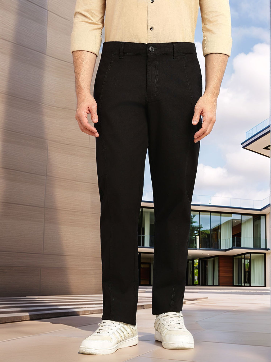 Thomas Scott Men Black Smart Straight Fit Mid-Rise Solid 6-Pocket Design Woven Cargo Trouser