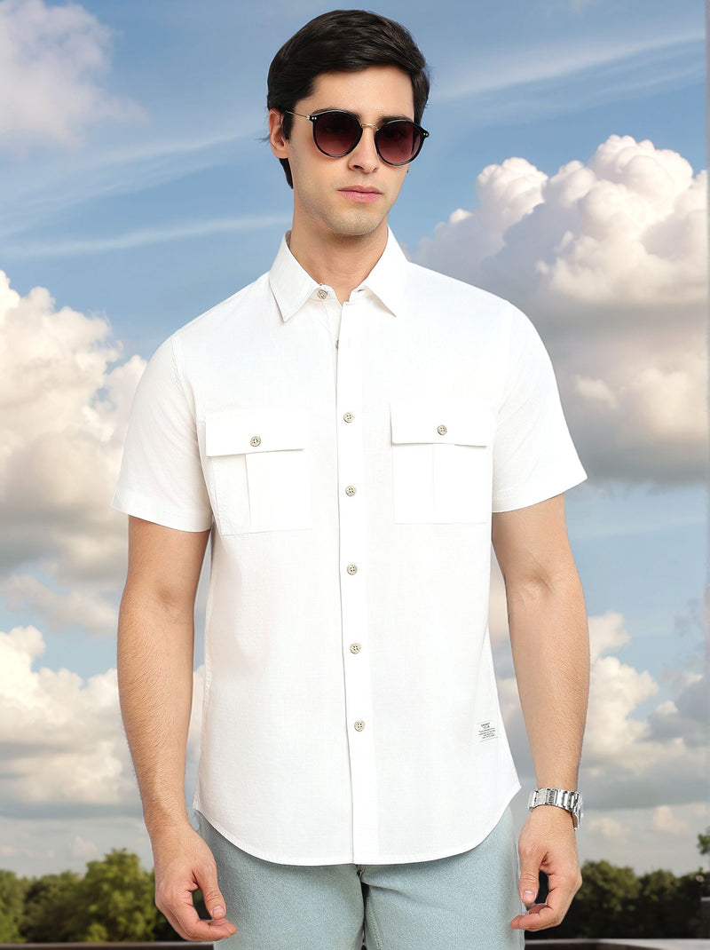 Thomas Scott Men White Cricket Club Collection Slim Fit Short Sleeve Spread Collar 2 Flap Pockets Solid Design Cotton Twill Casual Shirt