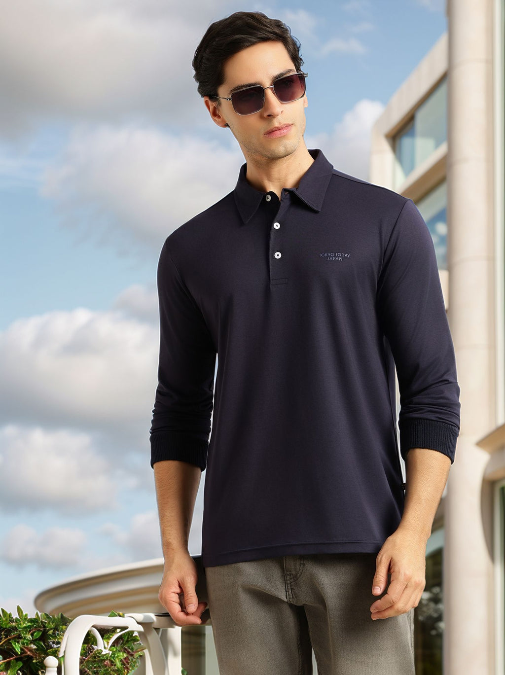 Thomas Scott Men Navy Regular Fit Long Sleeves Solid Viscose Rayon Knitted Polo Collar Performance Tshirt
