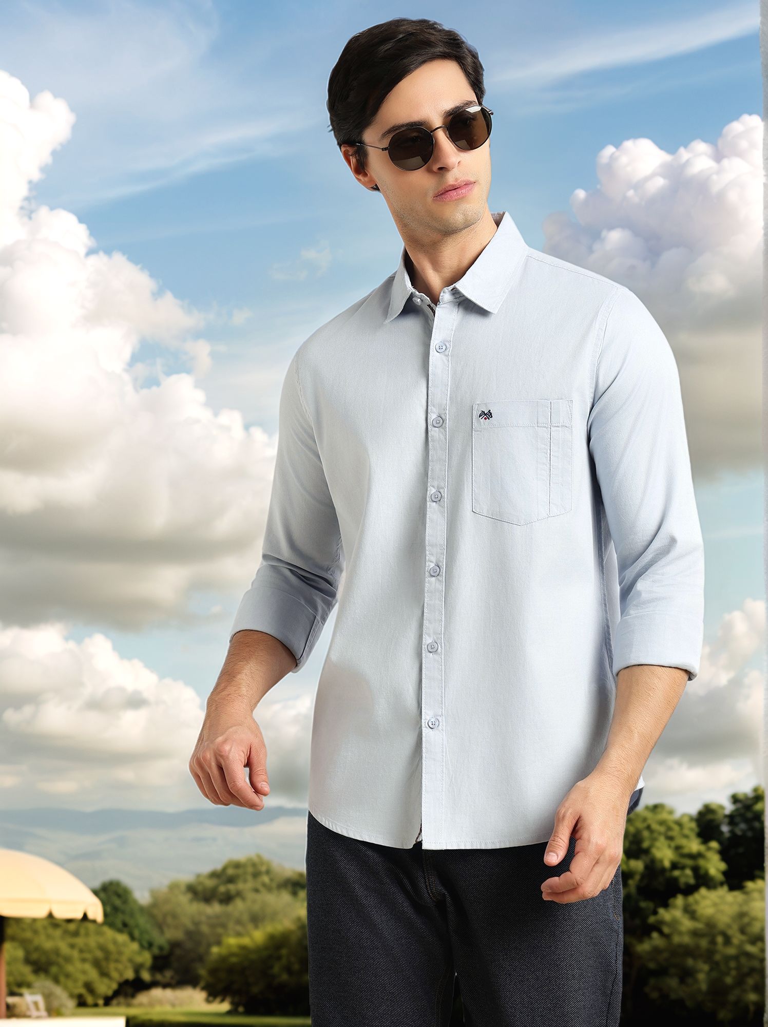 Thomas Scott Men Blue Slim Fit Long Sleeves Solid Spread Collar 100% Cotton Twill Casual Shirt