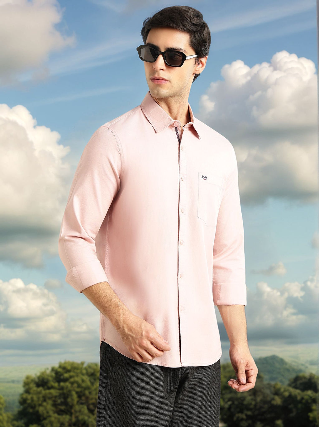 Thomas Scott Men Pink Slim Fit Long Sleeves Solid Spread Collar 100% Cotton Twill Casual Shirt