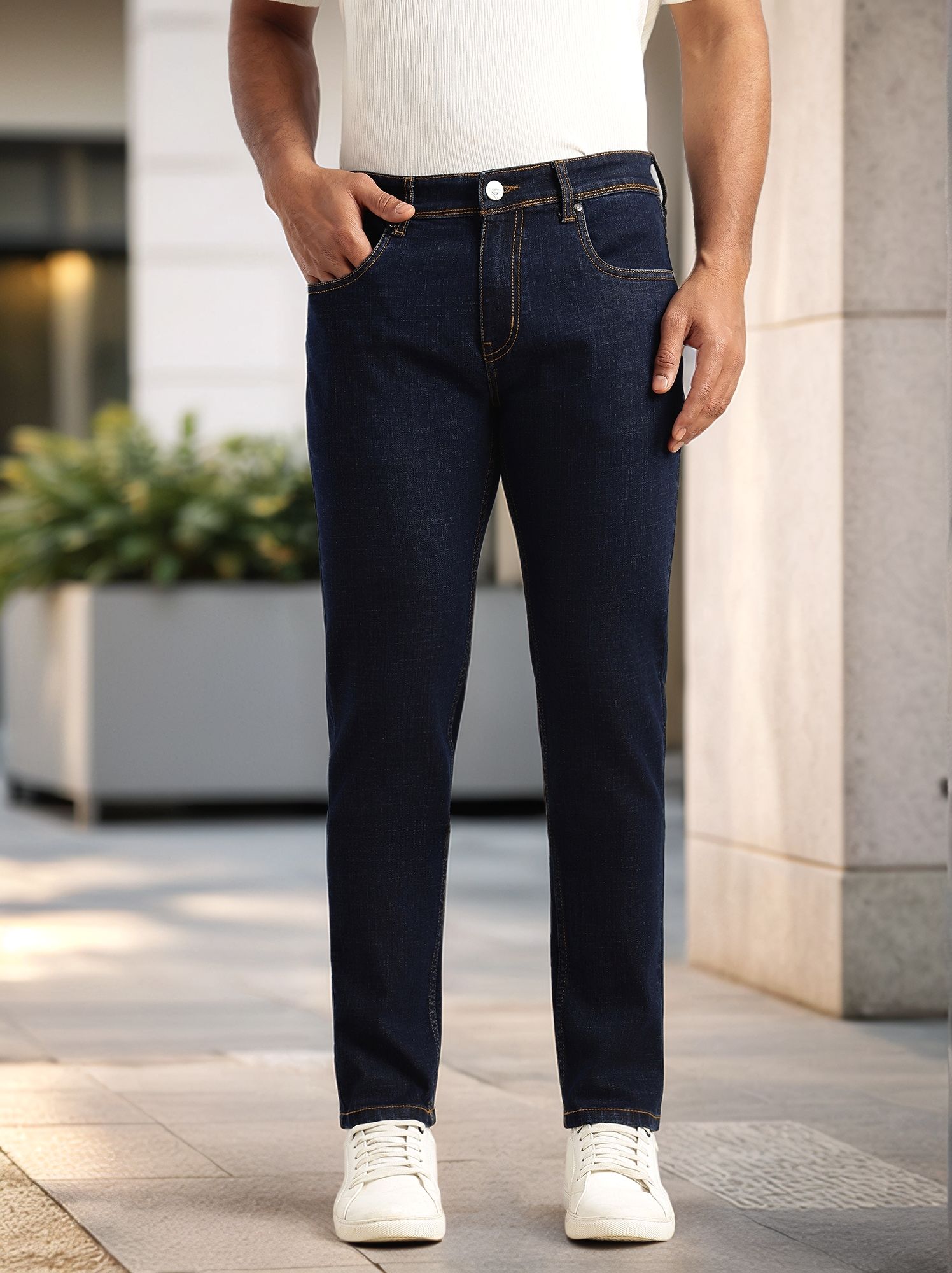 Thomas Scott Men Dark Blue Slim Fit Dark Shade Mid-Rise Clean Look 5 Pocket Design Stretchable Jeans