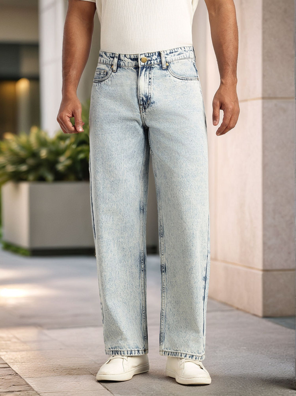 Thomas Scott Men Light Blue Mid-Rise Light Shade Baggy Fit Clean Look 5 Pocket Design Non Stretchable Jeans