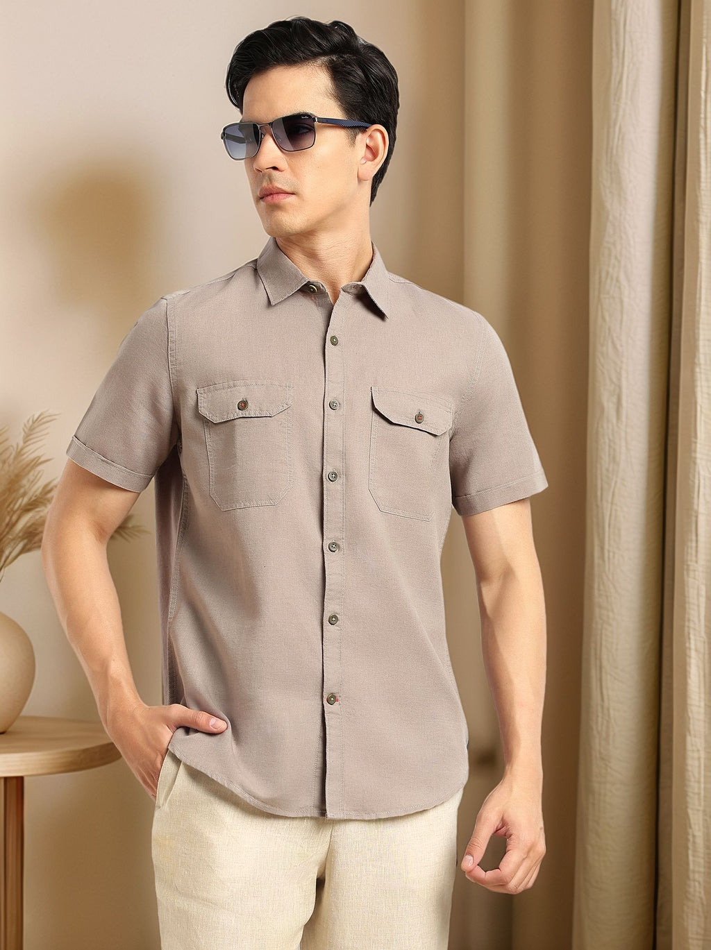 Thomas Scott Men Grey Premium Short Sleeves Slim Fit Spread Collar 2 Flap Pockets Solid Cotton Linen Casual Shirt