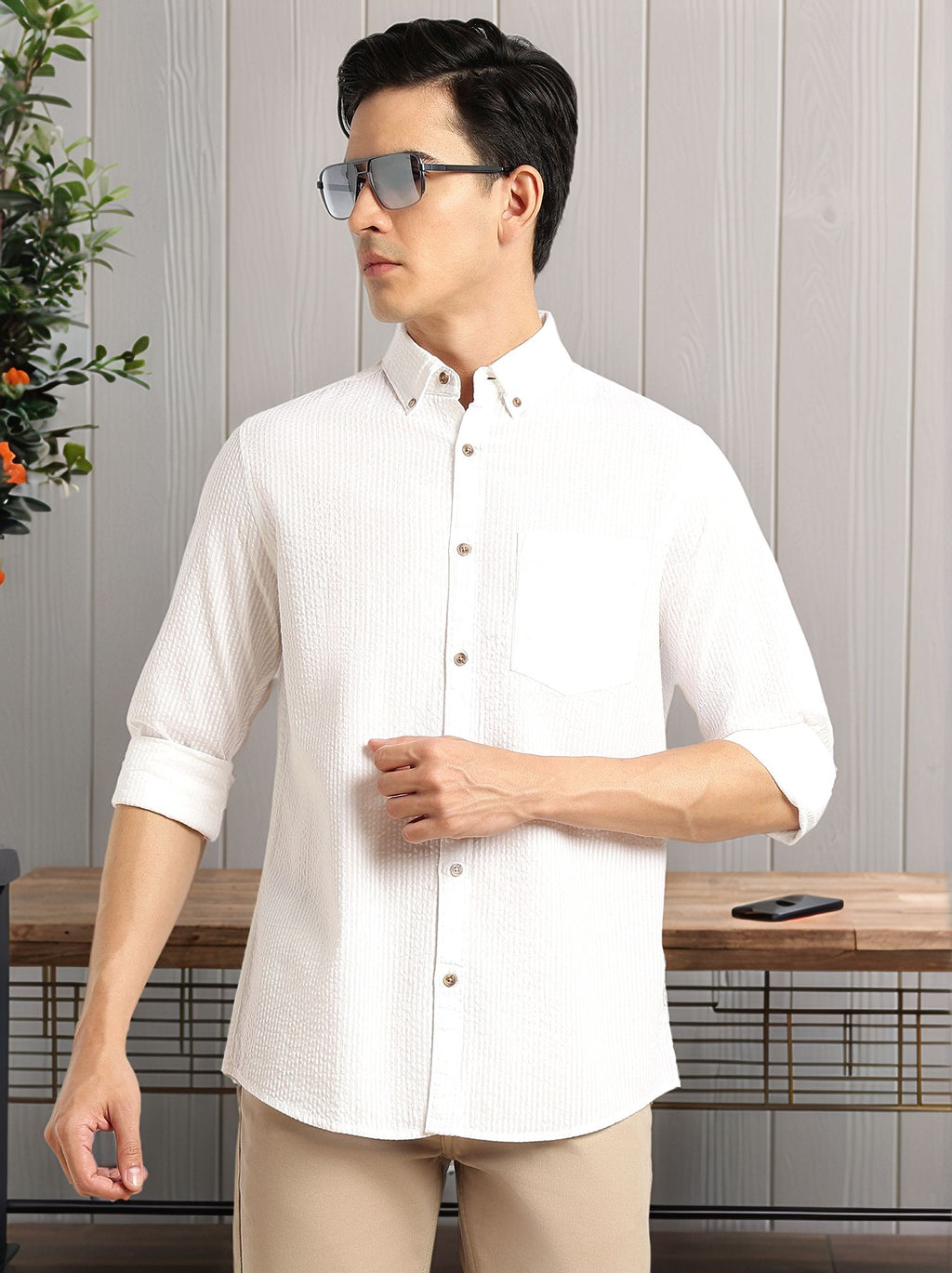 Thomas Scott Men White Premium Slim Fit Long Regular Sleeves Button-Down Collar Pinstripes 100% Cotton Seersucker Casual Shirt