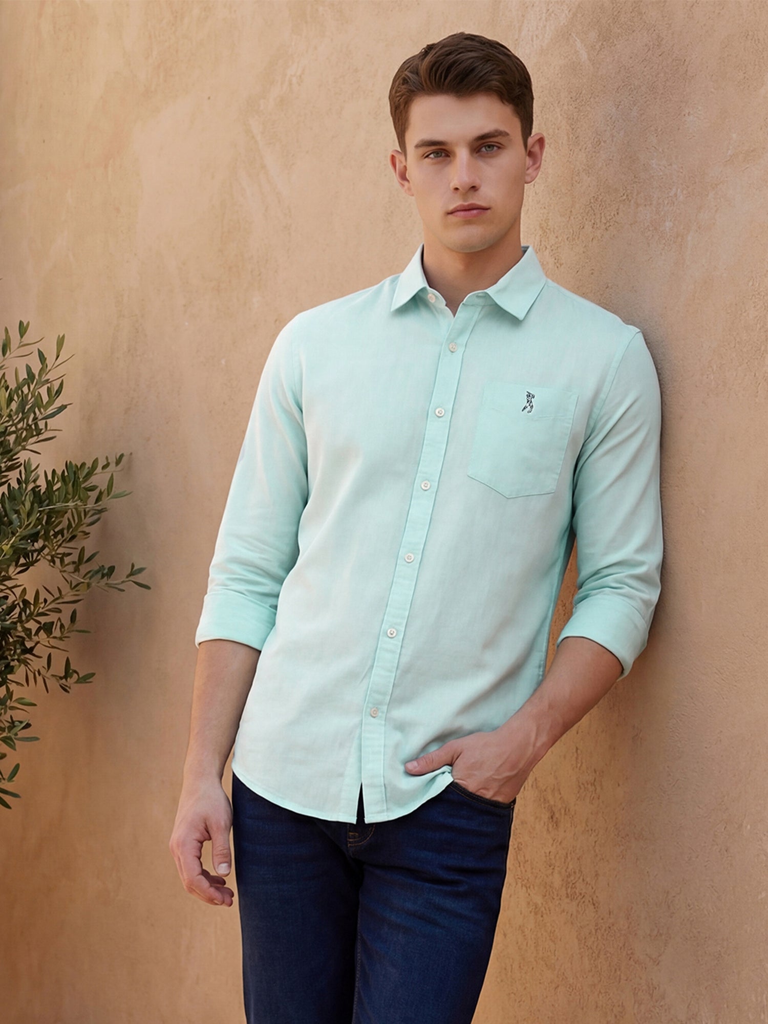 Thomas Scott Men Mint Cricket Club Collection Slim Fit Long Sleeves Spread Collar Solid Cotton Linen Shirt