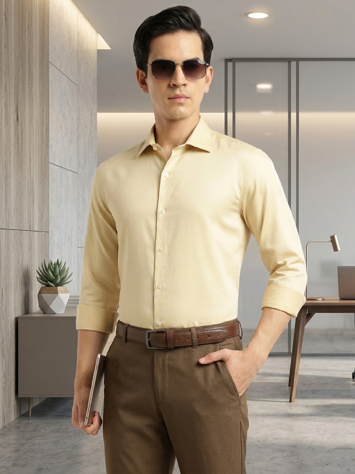 Thomas Scott Men Fawn Regular Fit Long Sleeves Spread Collar Solid 100% Cotton Formal Shirt
