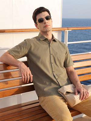 Light Khaki Regular Fit Short Sleeve Spread Collar Solid Oxford Cotton Casual Shirt For Men