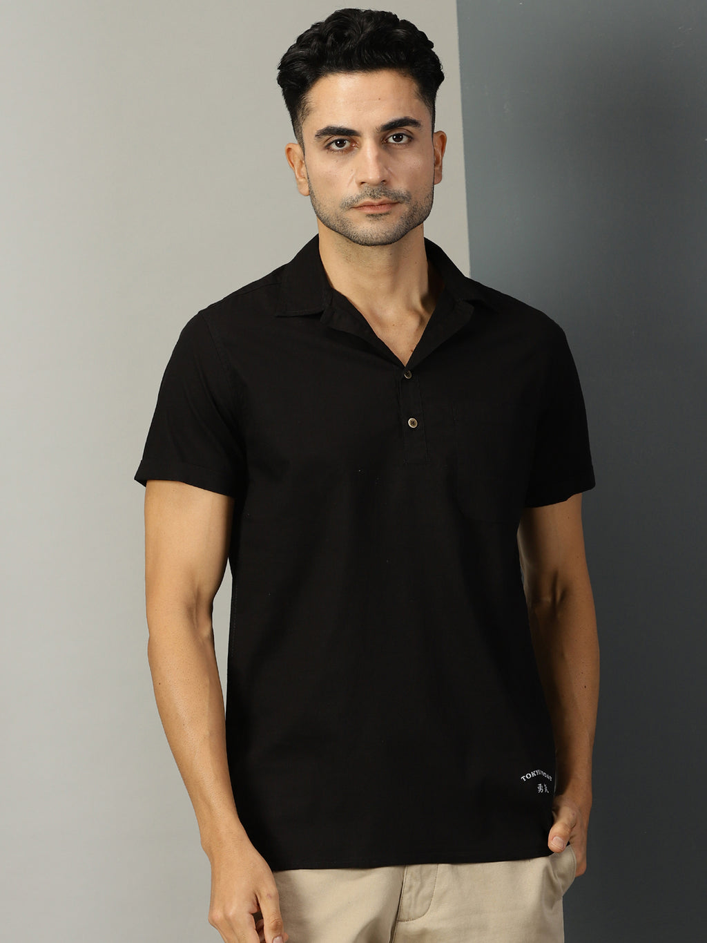 Thomas Scott Men Black Classic Short Sleeves Regular Fit Spread Collar Solid Cotton Casual Shirt