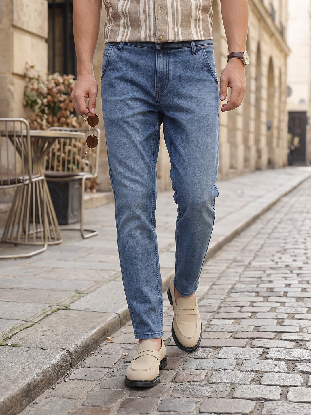 Mid Blue Smart Carrot Fit Mid-Rise Clean Look Stretchable Jeans For Men