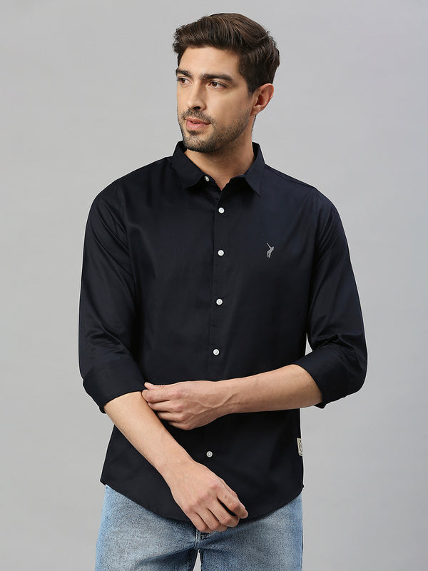 Navy Classic Slim Fit Long Sleeves Spread Collar Solid Casual Shirt For Men