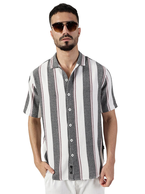 Thomas Scott Men White Premium Slim Fit Short Sleeves Spread Collar Vertical Stripes Cotton Casual Shirts