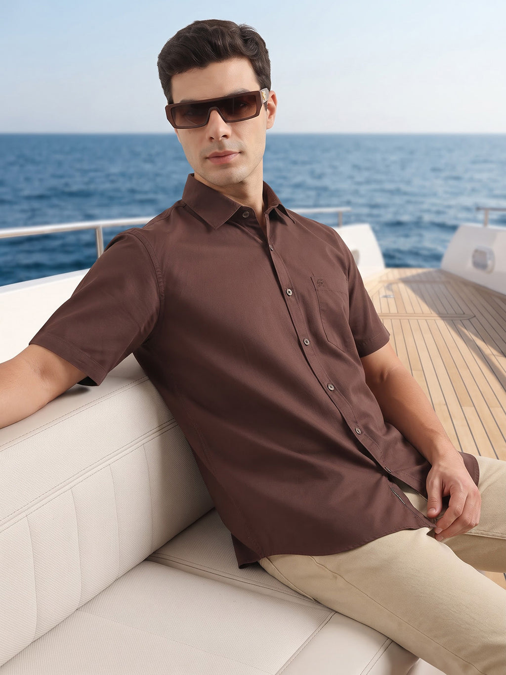 Coffee Regular Fit Short Sleeve Spread Collar Solid Oxford Cotton Casual Shirt For Men