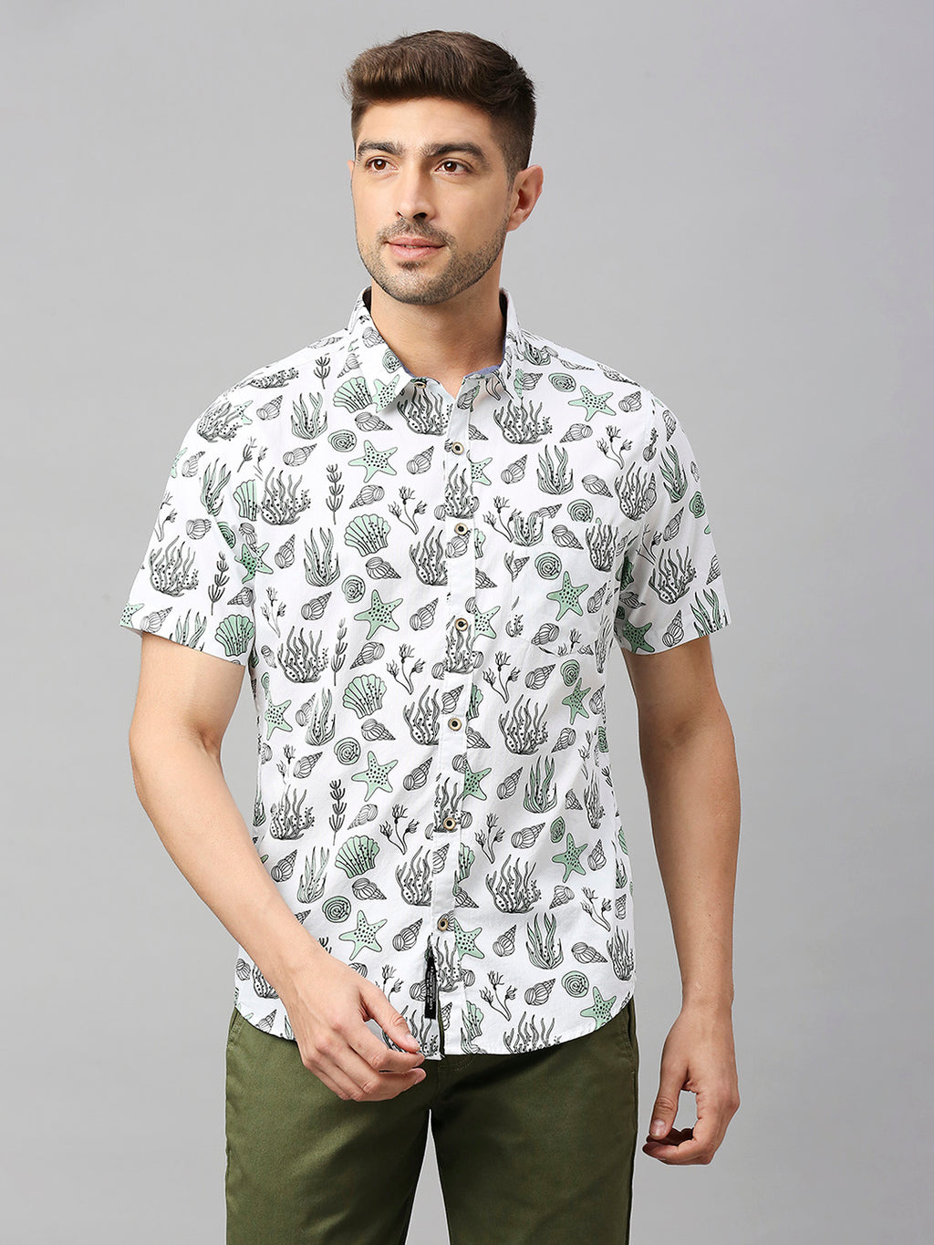 Thomas Scott Men Grey Classic Short Sleeves Slim Fit Spread Collar Floral Printed Cotton Casual Shirt