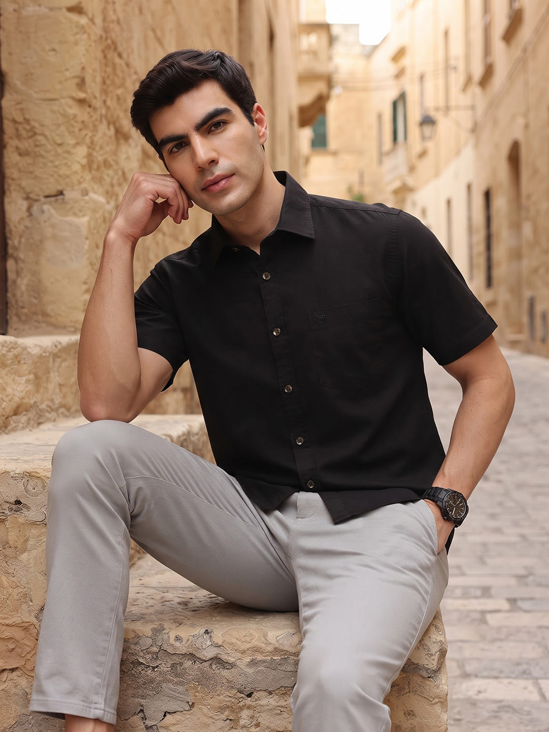 Black Regular Fit Short Sleeve Spread Collar Solid Oxford Cotton Casual Shirt For Men
