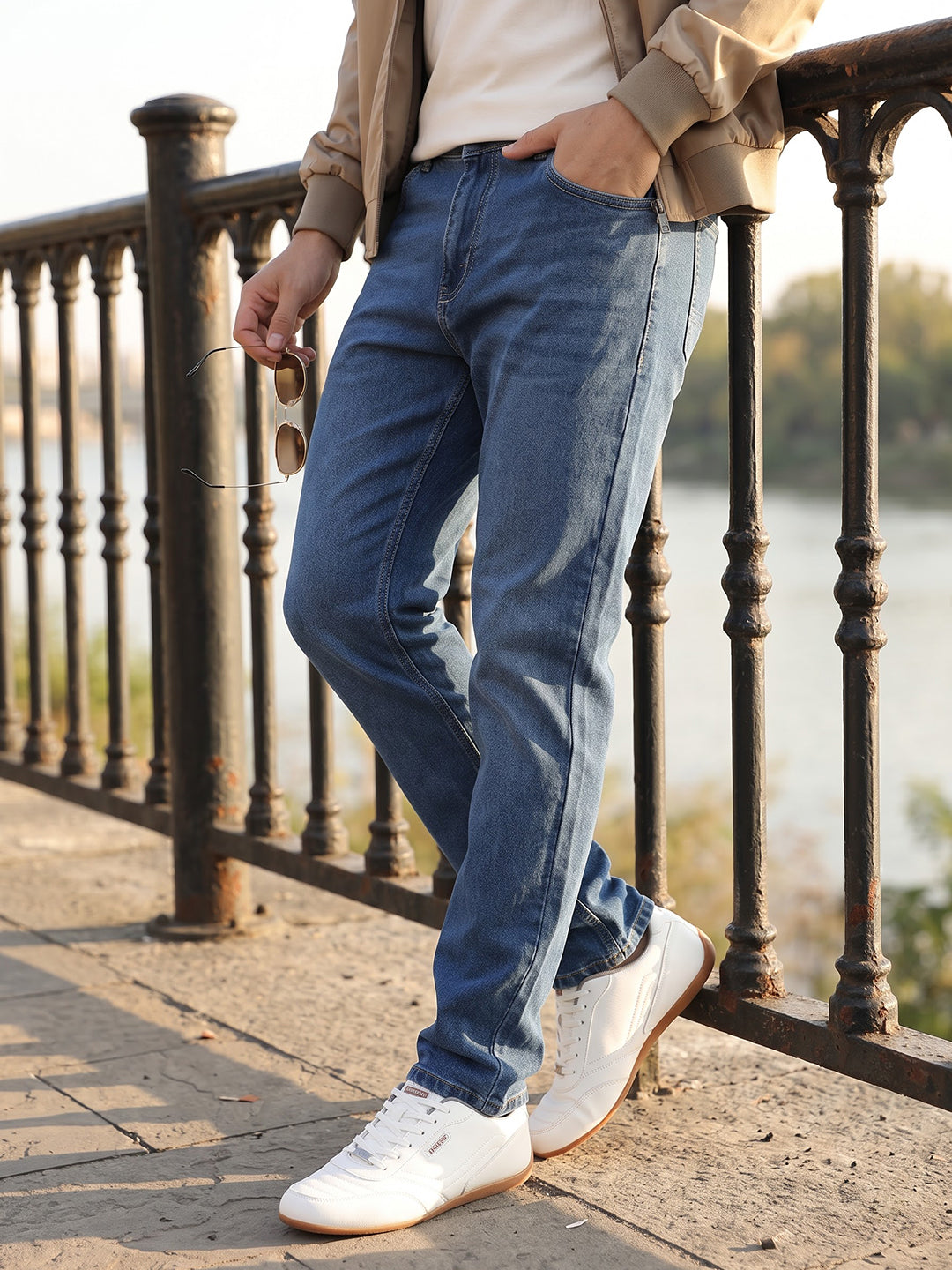 Dark Blue Smart Slim Fit Mid-Rise Clean Look Non-Stretchable Jeans For Men