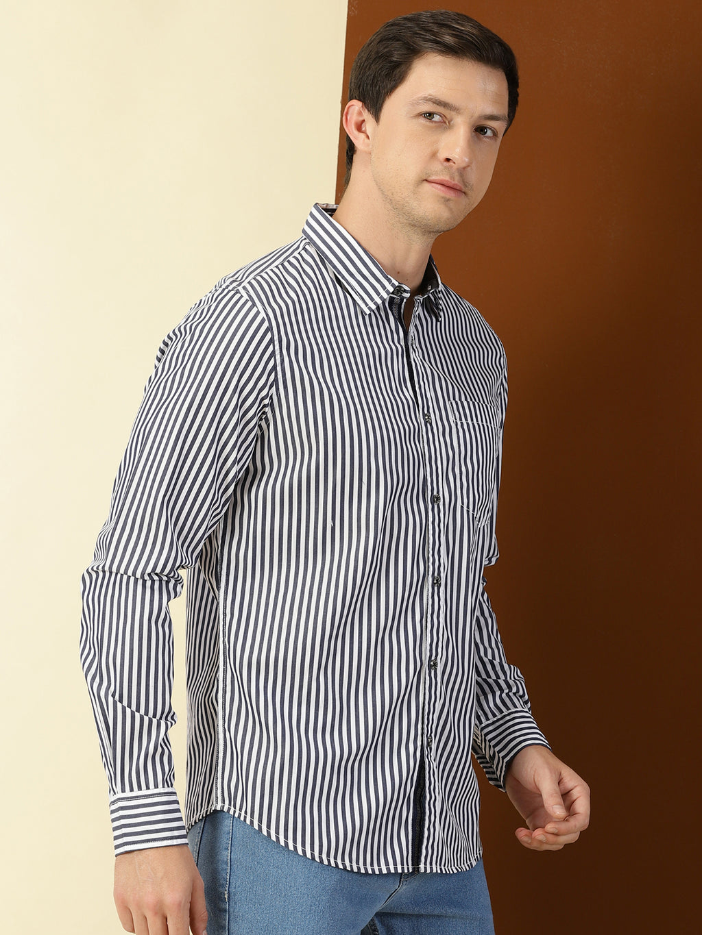 Thomas Scott Men Dark Navy Classic Slim Fit Long Sleeves Spread Collar Vertical Stripes Cotton Casual Shirt